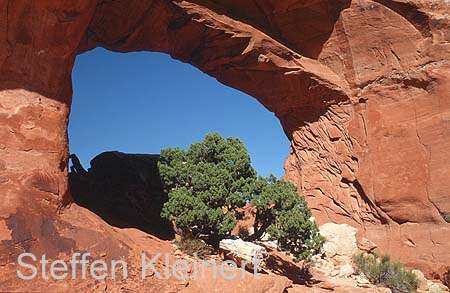 arches np - broken arch - utah - national park usa 032