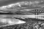 2697 Schottland, Edinburgh, Firth of Forth Bridge, abends